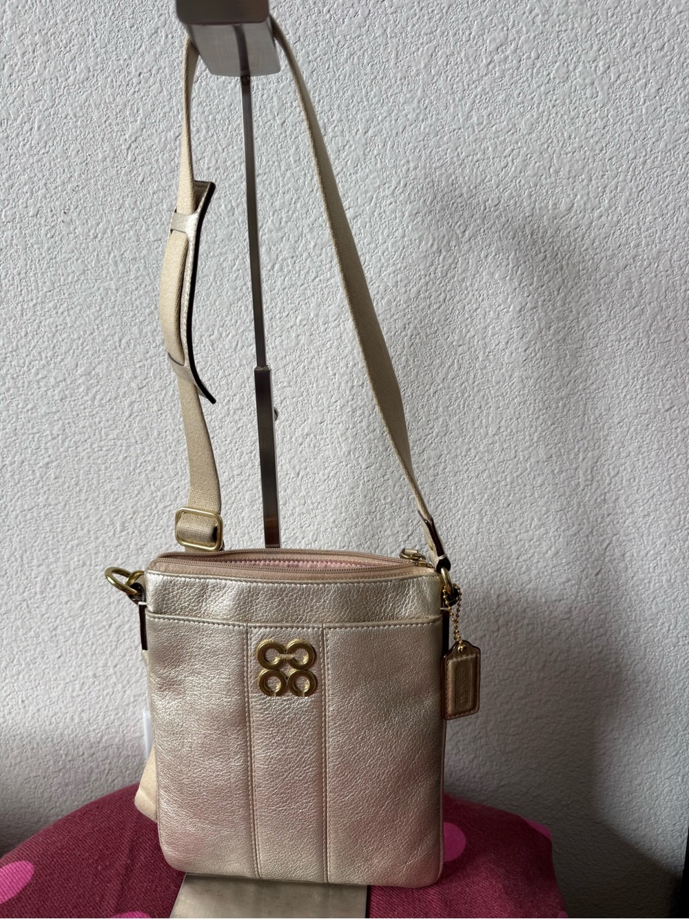Coach Zoe Swingpack Crossbody Bag Metallic Champagne Gold Leather F35225